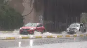 Yalova'da sabah saatlerinde bastıran sağanak ulaşımı felç etti