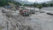 Nepal'de sel felaketi: Binlerce kişi kayıp, arama çalışmaları zamana karşı yarışıyor