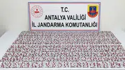 Manavgat'ta zehir tacirlerine jandarma baskını: Binlerce hap ele geçirildi