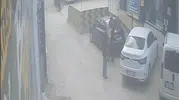 Sokak ortasında şiddete dur demek isterken kanlar içinde kaldı