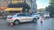 Tavşanlı'da motosikletli sürücü hastanelik oldu: Çarpışmanın şiddetiyle yola savruldu