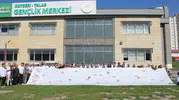 On iki metrelik hüzün: Gazze'de katledilen binlerce çocuğun ismi Kayseri'de yankılandı