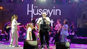 Selendi'de kurtuluş coşkusu: Başkan Daban sahneye çıktı, meydan yıkıldı