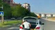 Diyarbakır trafiğinde akılalmaz görüntüler: Ölümle burun buruna yolculuk
