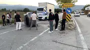 Saniyelerle ölçülen büyük tehlike: Çevre yolunda direksiyon hakimiyetini kaybedince takla attı