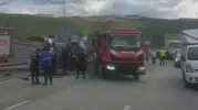 Dilovası rampasında dehşet anları: Beton mikseri devrildi, sürücü kabinde mahsur kaldı