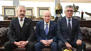MHP Genel Merkezi'nde dikkat çeken buluşma: Bahçeli iki köklü aileyi ağırladı
