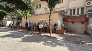 Barışma teklifiyle geldiği evde dehşet saçtı: Eski eşini öldürüp oğlunu vurdu
