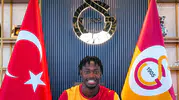 Galatasaray'da savunma hattına dev takviye: Bitshiabu resmen açıklandı