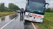 Tokat kara yolunda dehşet anları: Yolcu otobüsü kamyonete çarptı
