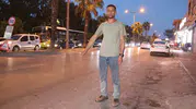 Adana'da dehşet anları: Klima tasarrufu uğruna bisikletliyi yola savurdu