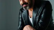 Sanat dünyasını yasa boğan veda: Serhat Kılıç evinde hayatını kaybetti