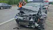 Şile Yolu'nda korkutan kaza: Bariyerlere çarpan otomobil hurdaya döndü