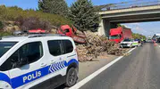 Emniyet şeridinde tamir girişimi faciayla bitti: Aracın altına giren sürücü hayatını kaybetti
