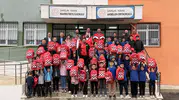 Samsunspor sevgisi kırsaldaki sınıflara taşındı: Minik öğrencilere anlamlı destek