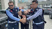 Husumetlisi sandığı aracı kurşun yağmuruna tuttu: Hedef boş çıkınca yakayı ele verdi