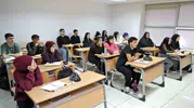 Bursa'da üniversite hayali kuran gençler için ücretsiz eğitim seferberliği start aldı