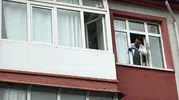 Karabük'te korku dolu anlar: Üçüncü kattan düşen genç yaşam mücadelesi veriyor