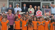 Şehit Üsteğmenin silah arkadaşları Bartın'da vefa nöbetinde: Minik öğrencilere anlamlı hediye