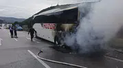 Şanlıurfa-Samsun yolunda korku dolu anlar: Otobüs alevlere teslim oldu