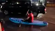 Sağanak yağışla sular altında kalan sanayi sitesinde şaşırtan görüntü