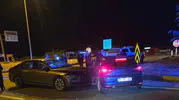 Akseki kavşağında korkutan çarpışma: Norveçli turistlerin aracı hurdaya döndü