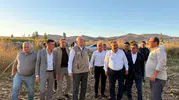 Kayseri ay çekirdeği üretiminde vites yükseltti: Şemsi Bayraktar hasat sahasında üreticiyle buluştu