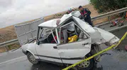 Eskişehir yolunda feci kaza: Tırın biçtiği otomobilden acı haber geldi