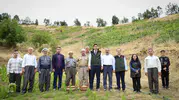 Şemdinli'nin bereketli bağlarında sezonun ilk üzümleri toplandı