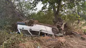 İnegöl'de sabah saatlerinde dehşet: Mevsimlik işçileri taşıyan araç şarampole uçtu
