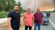 Aksu'da alevlerle zorlu mücadele: Rüzgarın yönü ekipleri çaresiz bırakıyor