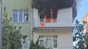 Elazığ'da korku dolu anlar: Apartman dairesi alevlere teslim oldu