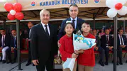 Karabük'te ders zili coşkuyla çaldı: Minik öğrencilere özel karşılama