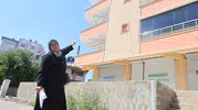 Biber temizleyerek biriktirdiği 20 yıllık hayali iki kez satıldı: Emekleri bir kalemde silindi
