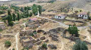 Sessizliğin ortasında tek başına: 20 hanelik köyde yaşam mücadelesi