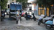 Kuşadası'nda hijyen seferberliği: Sokaklar yeni teknolojiyle pırıl pırıl oldu