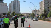Adana'da trafik denetiminde pes dedirten savunma: Yaya adım atmadı ki durayım