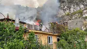 Tatbikat yolunda beklenmedik müdahale: Pekmez ocağı evi küle çevirdi