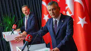 Özgür Özel'den Mansur Yavaş'ın ayrılık kararına net mesaj: Siyasi tercihlerine saygımız tam