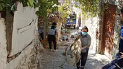Datça'da mahalleliyi canından bezdiren ev: Tonlarca atık tahliye edildi