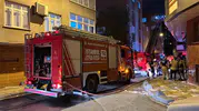 Esenler'de gece yarısı korkutan alevler: Kentsel dönüşüm binası alevlere teslim oldu