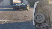 Sivrihisar'da korkutan kaza: Kavşakta devrilen araç trafiği kilitledi