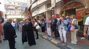 Kuzey Amerika'dan Hatay'a uzanan inanç yolculuğu: Depremzede kilisede duygusal anlar