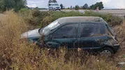 Beyşehir yolunda yağmur kazaya davetiye çıkardı: Sürücü şarampole uçtu