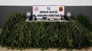 Antalya'da jandarmadan uyuşturucu tacirlerine geçit yok