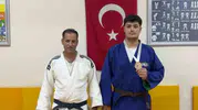 Elazığlı genç yetenek Avrupa yolcusu: Minderdeki başarısını milli formayla taçlandırıyor