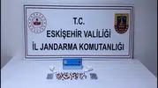 Sivrihisar yolunda jandarma operasyonu: Otobüs yolcusunun üzerinden çıkanlar şoke etti