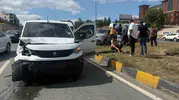 Kastamonu'da sanayi kavşağında şiddetli çarpışma: Üç kişi hastanelik oldu