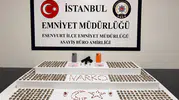 Esenyurt sokaklarında suçüstü: Park halindeki araçtan cephanelik çıktı