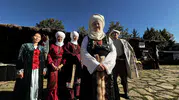 Kırgızistan'ın yaşayan hafızası: Bir kıyafetin içine koca bir ömür sığdırdı